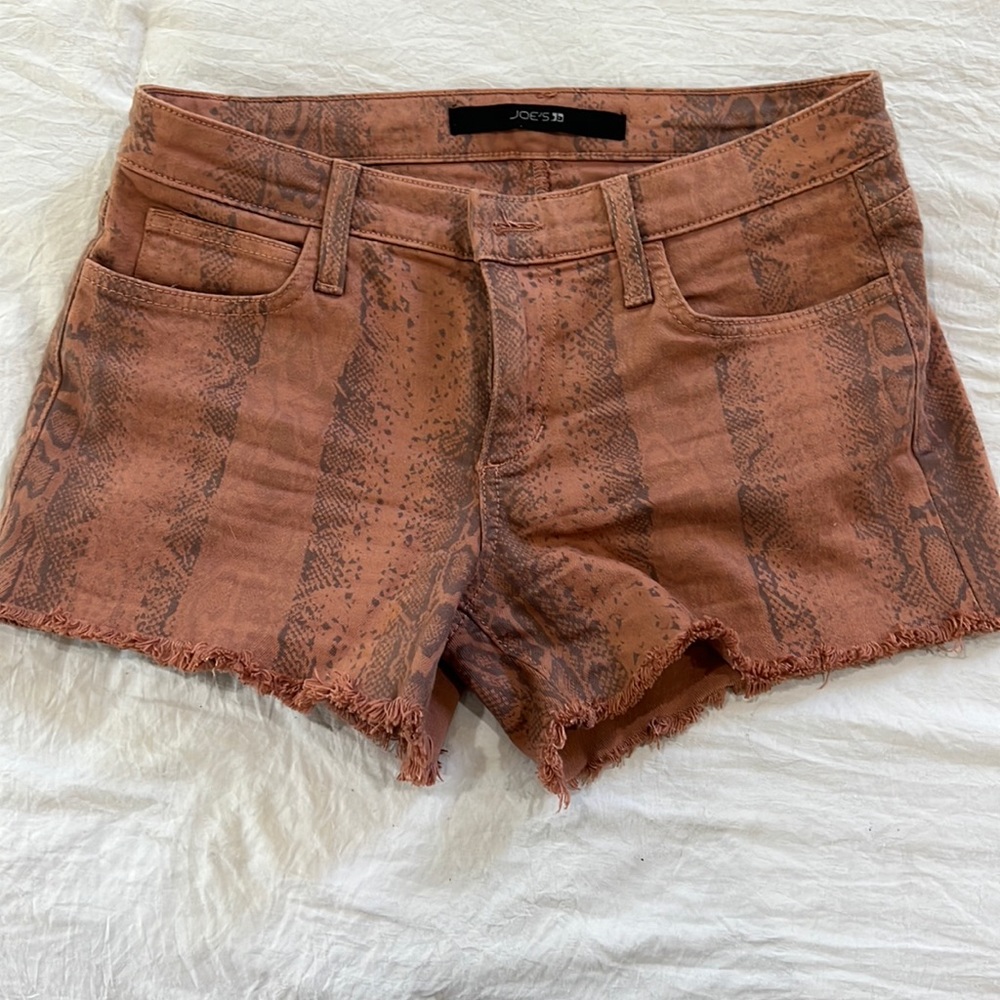 Joes jeans orange snake print jean shorts size 26. Never worn